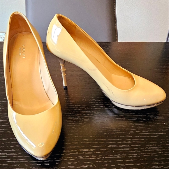 GUCCI HEELS - Picture 1 of 15